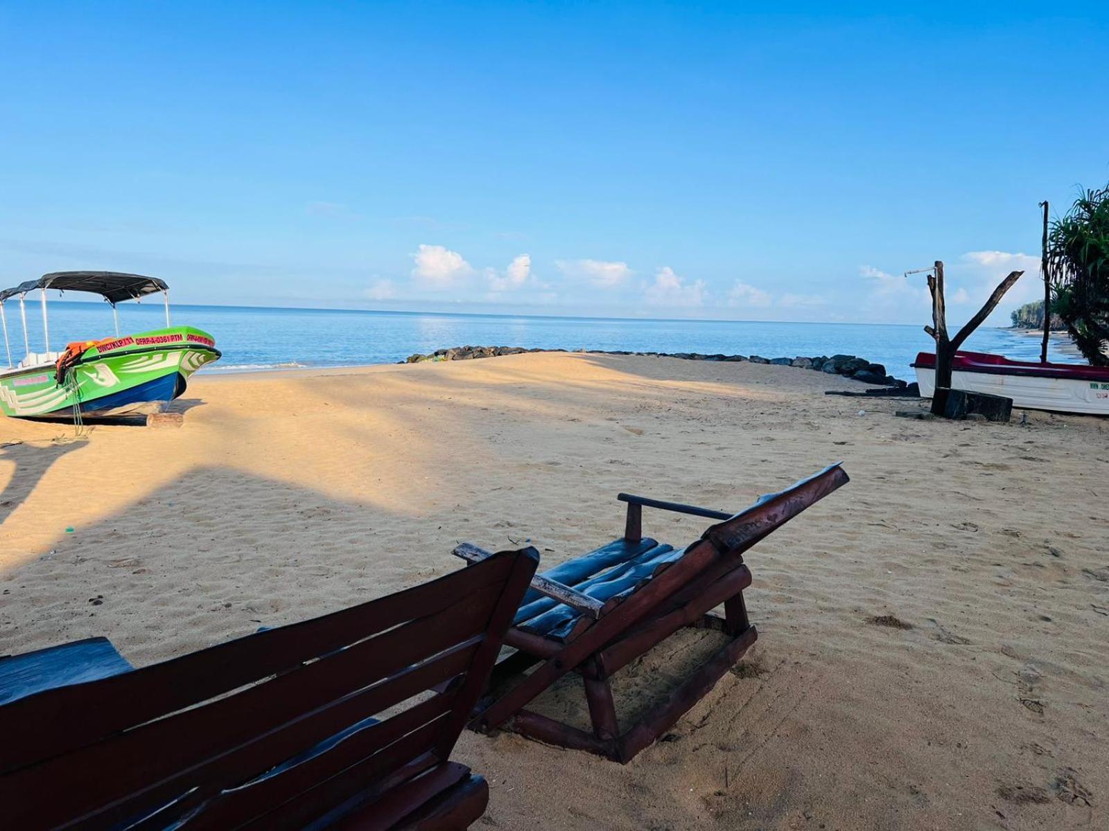Omeesha Beach Hotel Kalpitiya Buitenkant foto