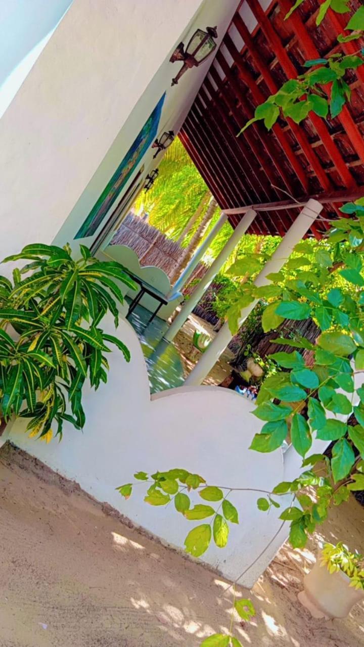 Omeesha Beach Hotel Kalpitiya Buitenkant foto