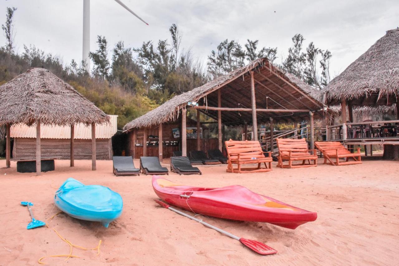 Omeesha Beach Hotel Kalpitiya Buitenkant foto
